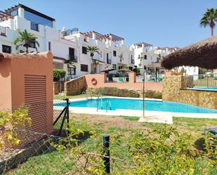 Jardí de Apartament de lloguer en La Alcaidesa amb Aire condicionat i Terrassa