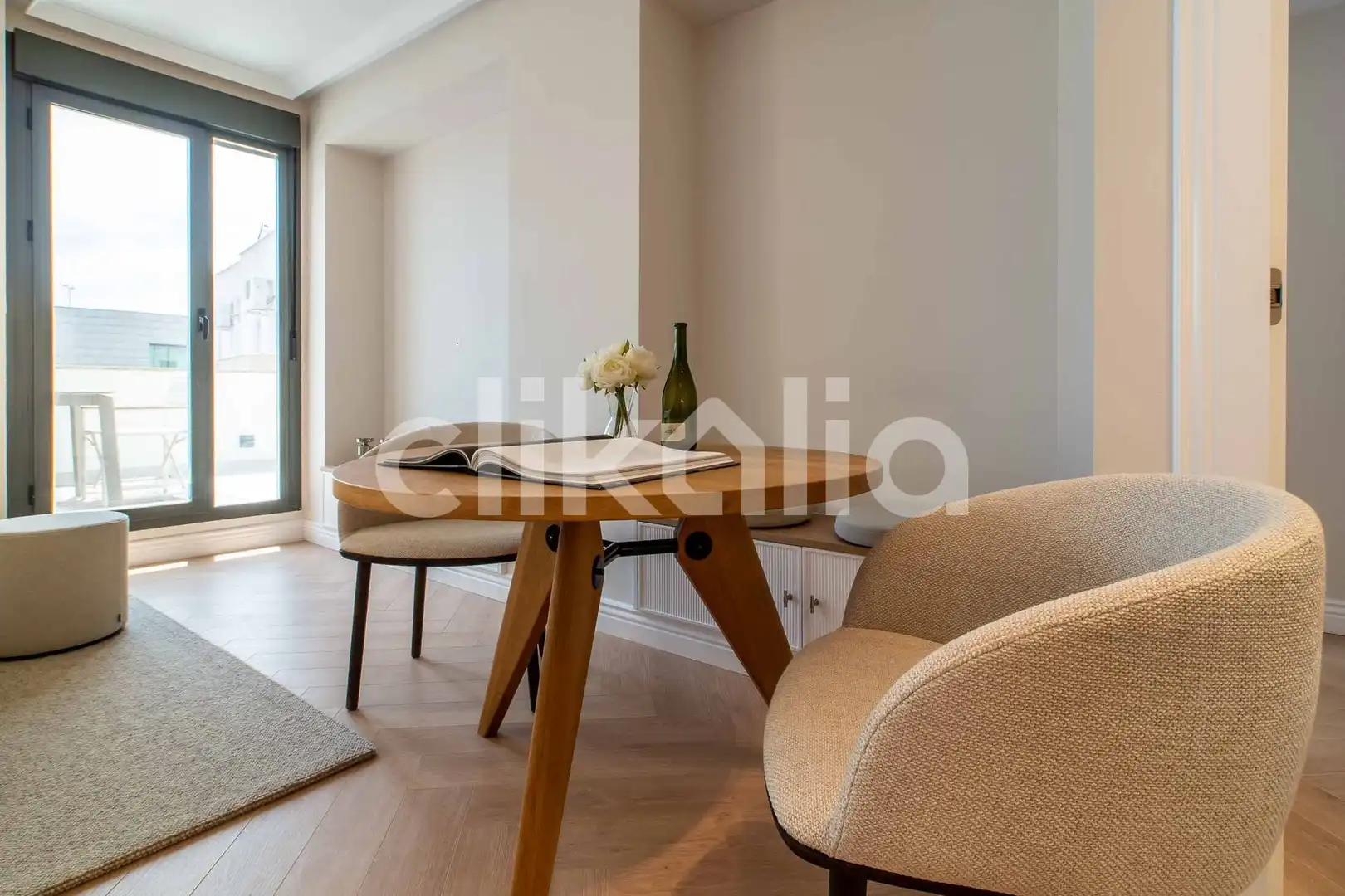 Wohnzimmer von Dachboden zum Verkauf in Madrid mit Klimaanlage, Heizung und Terrasse