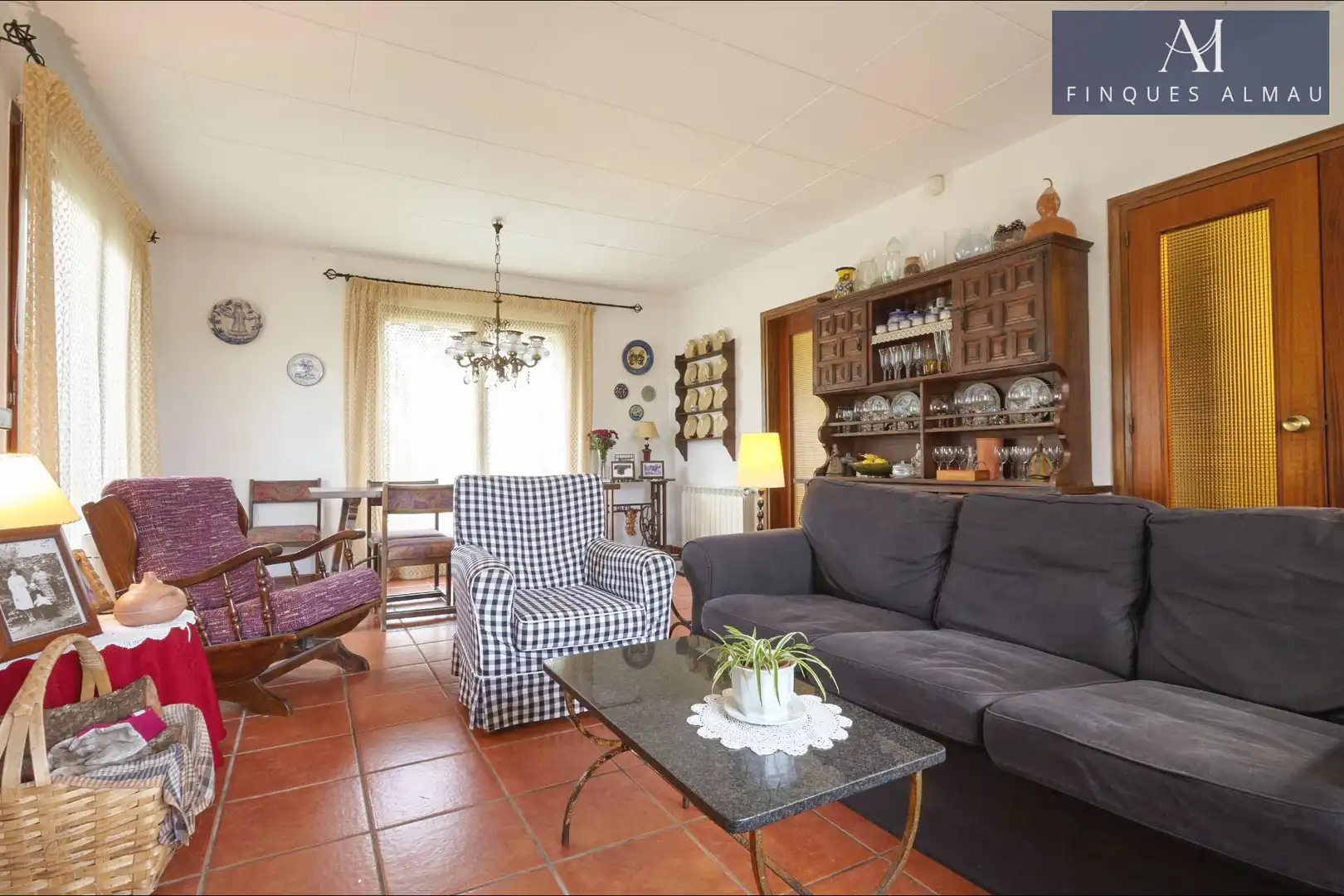 Sala de estar de Casa o chalet en venta en Sant Pere de Ribes con Calefacción, Jardín privado y Trastero