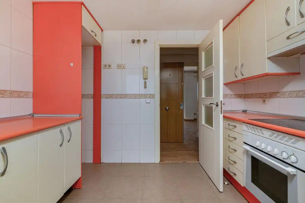 Flat with lift for sale in C/ Domingo Párraga, imagen 8