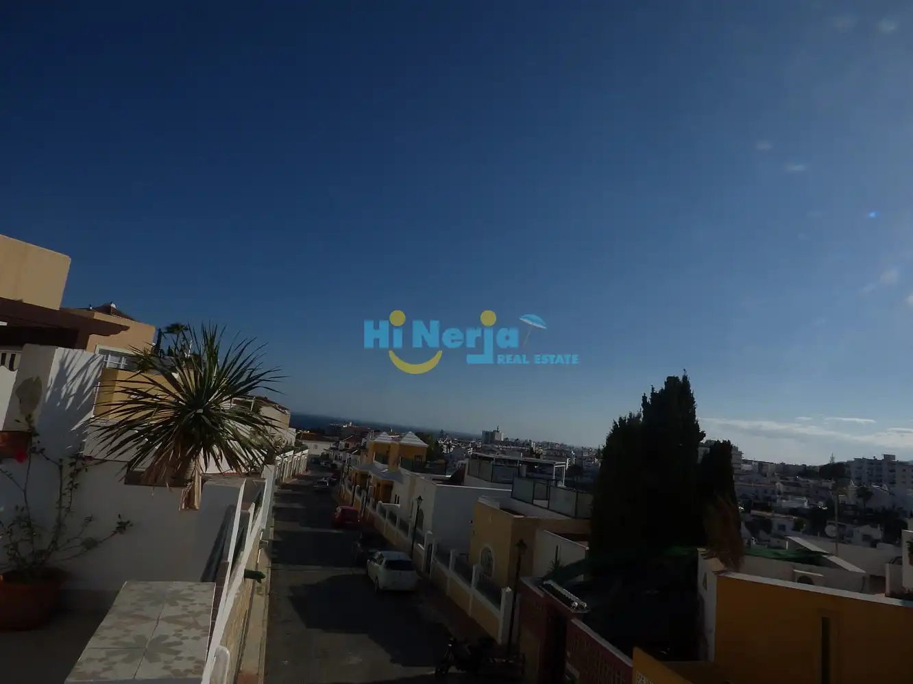 Vista exterior de Àtic en venda en Nerja amb Terrassa