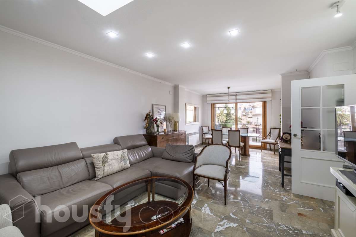 Sala d'estar de Dúplex en venda en  Barcelona Capital amb Aire condicionat, Calefacció i Parquet