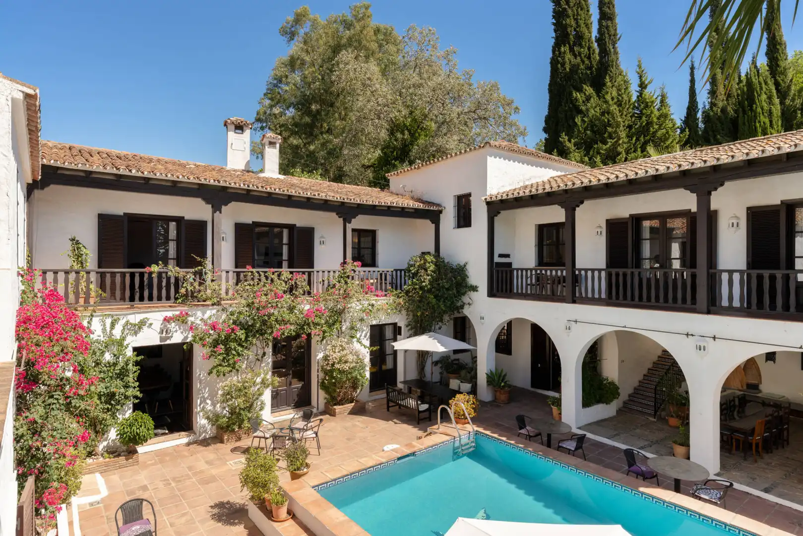 Exterior view of Country homes for sale in Estepona  with Air Conditioner, Private garden and Terrace
