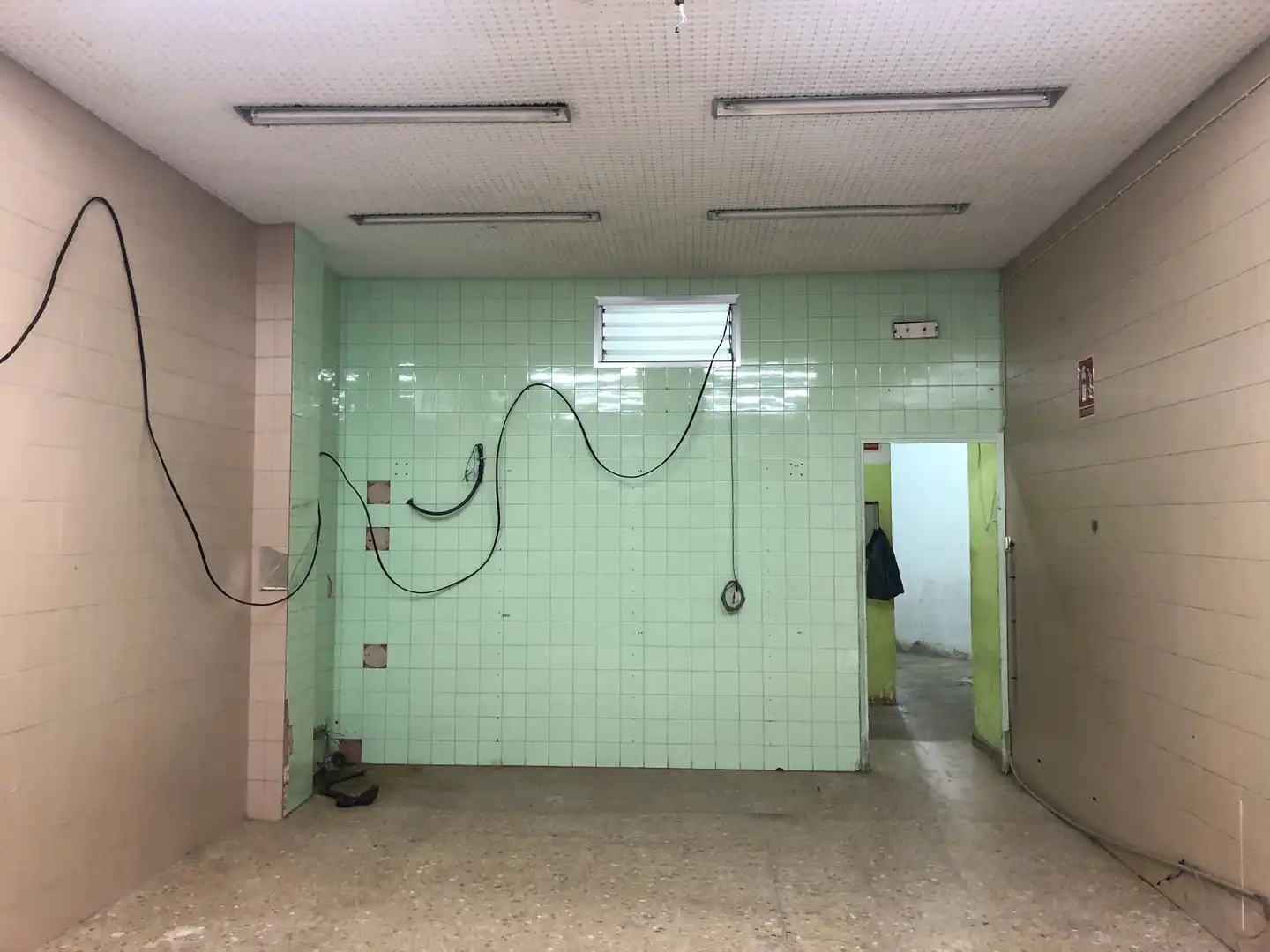 Local comercial de lloguer a Plaça Jaume el Conqueridor, imagen 4