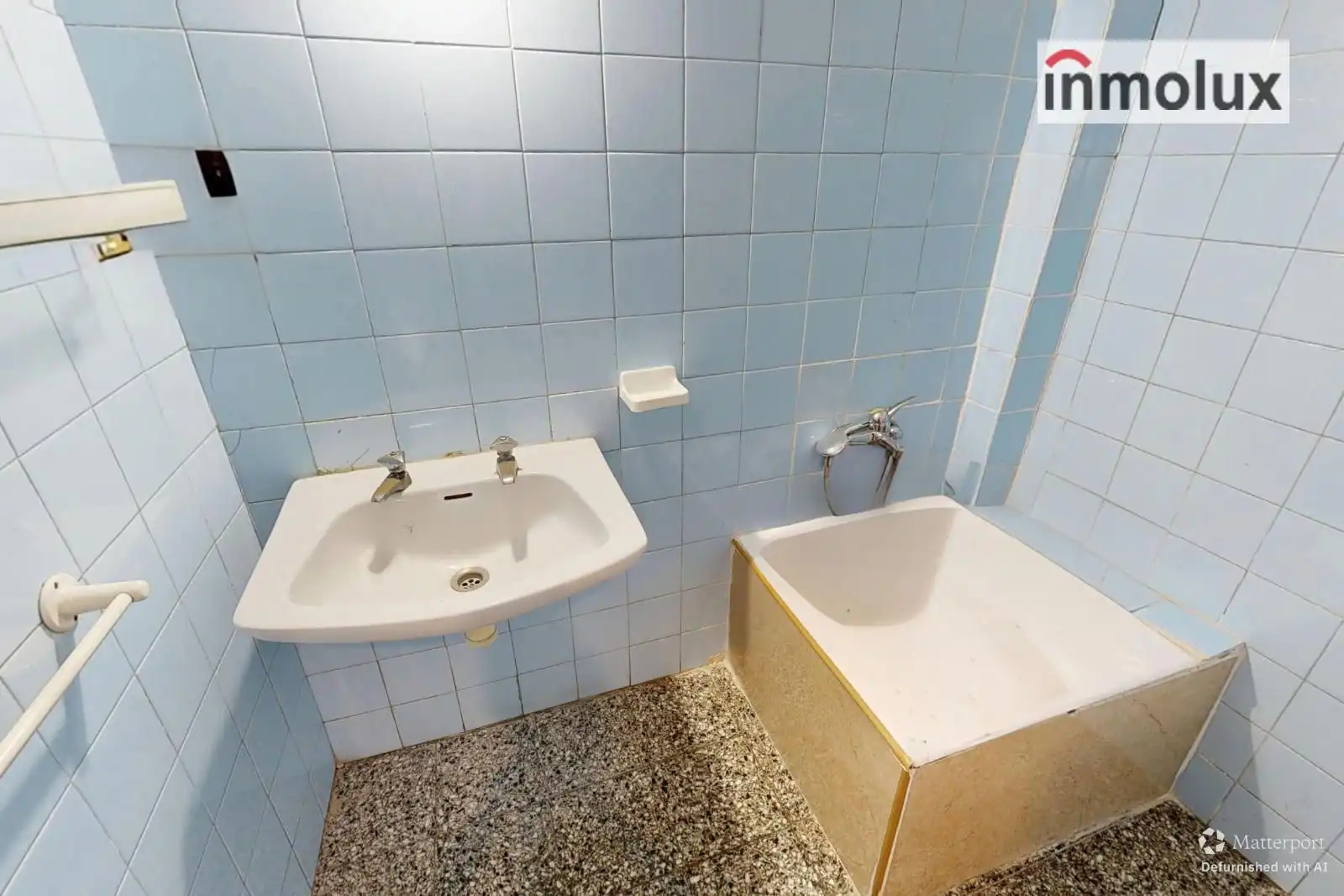 Bany de Pis en venda en Alicante / Alacant amb Terrassa