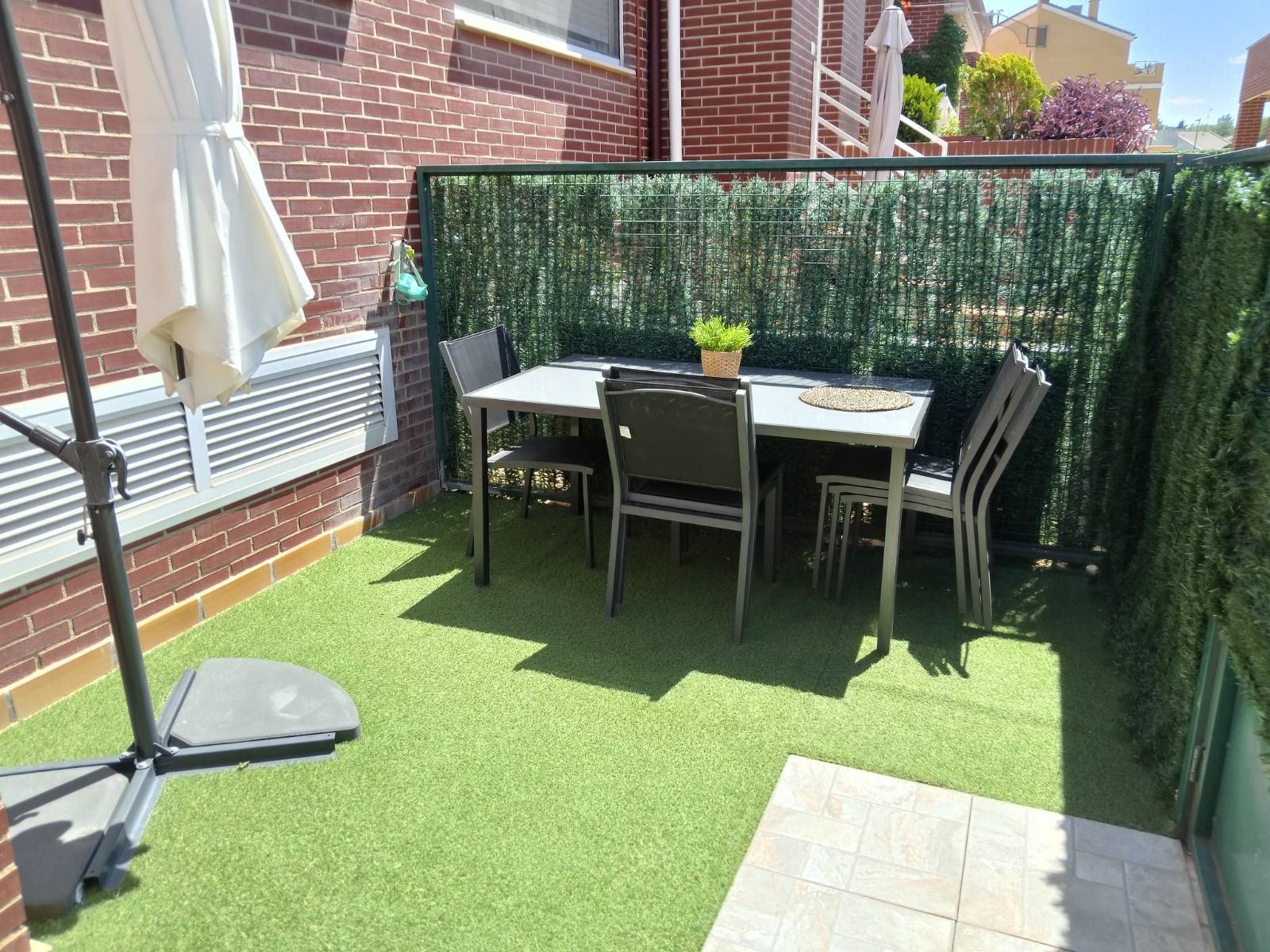 Terrassa de Casa adosada en venda en Villamediana de Iregua amb Calefacció, Parquet i Terrassa