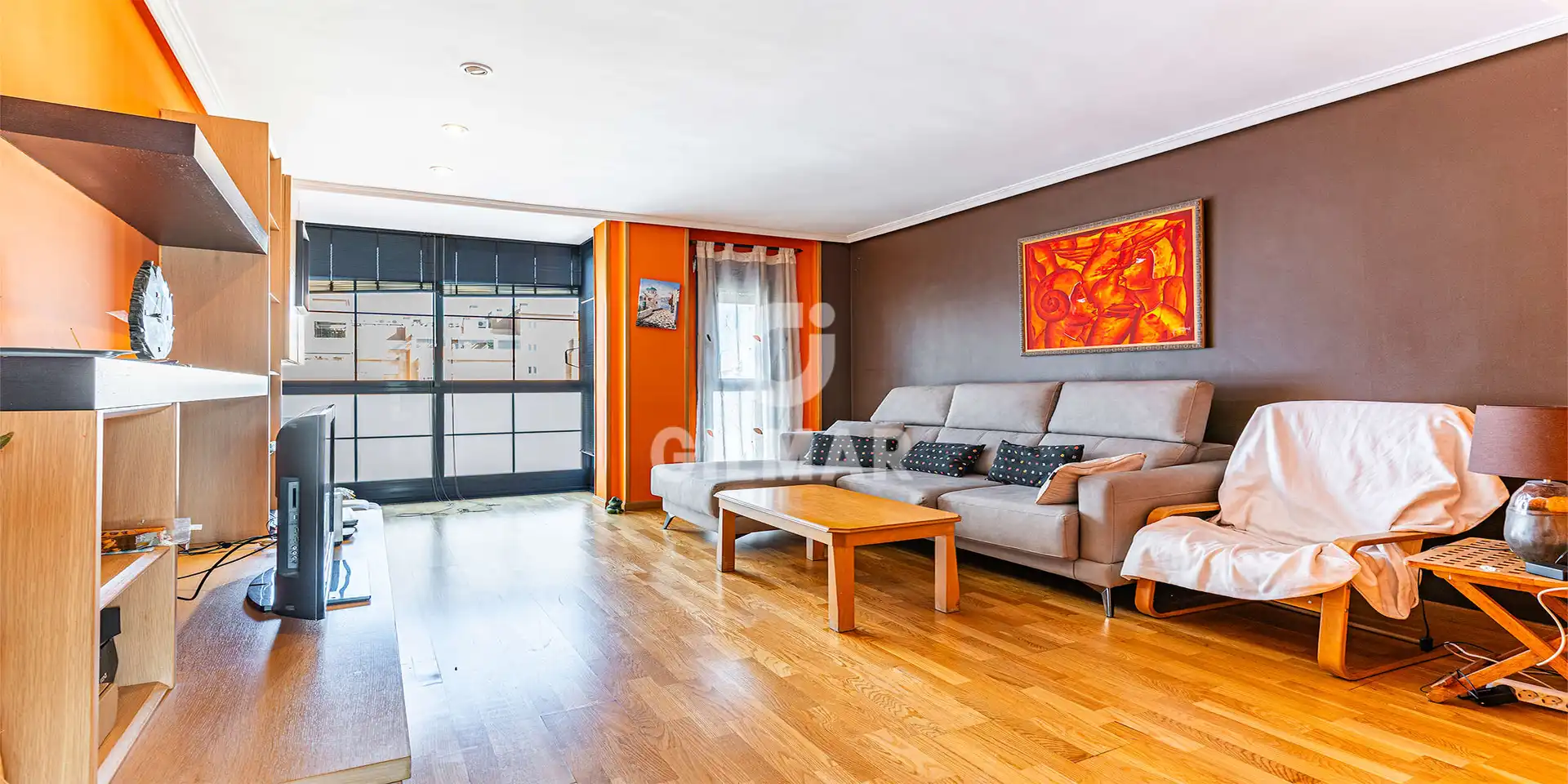 Living room of Flat for sale in  Madrid Capital  with Heating, Private garden and Storage room