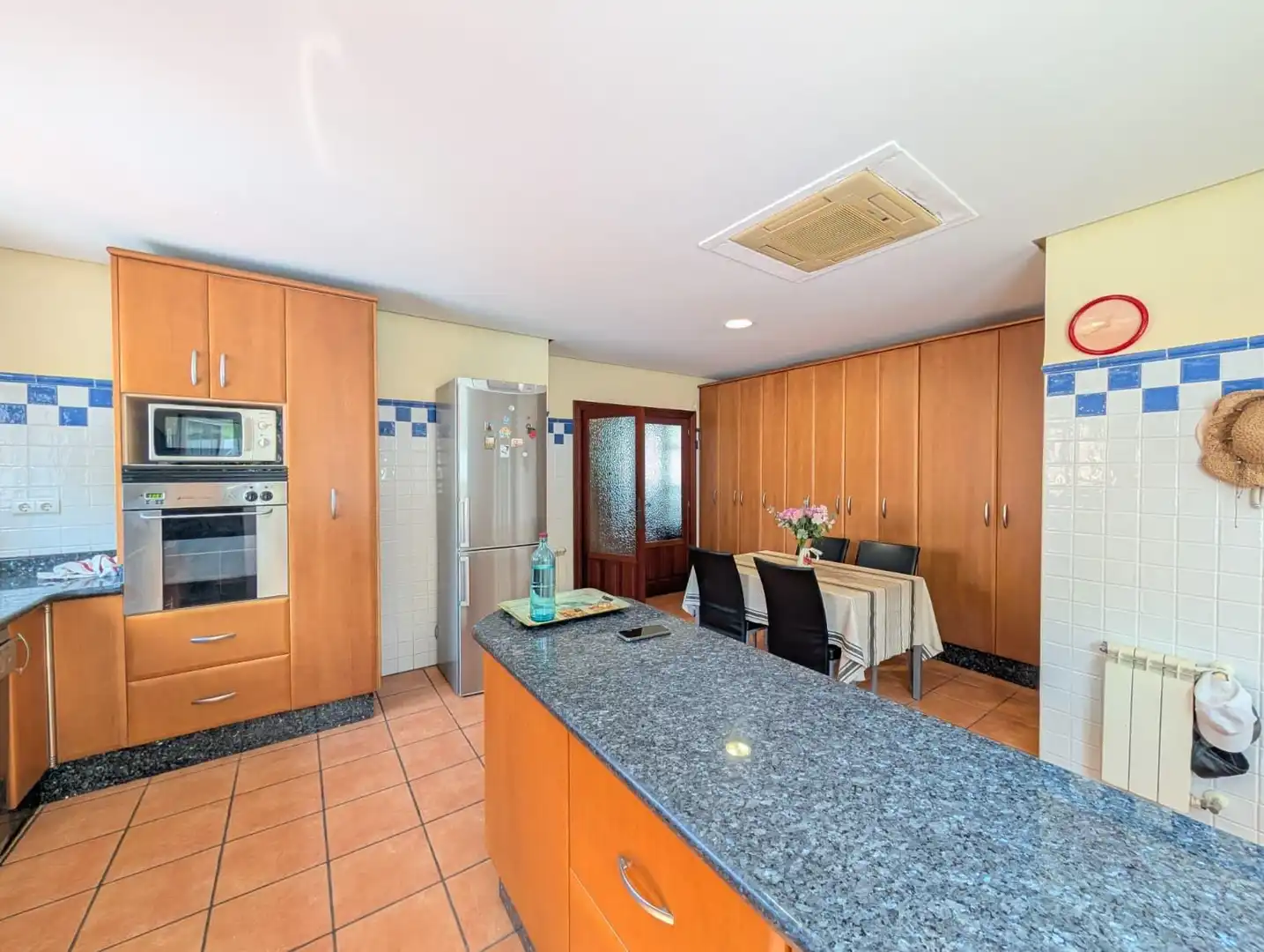 Küche von Haus oder Chalet zum Verkauf in Gandia mit Heizung, Privatgarten und Terrasse
