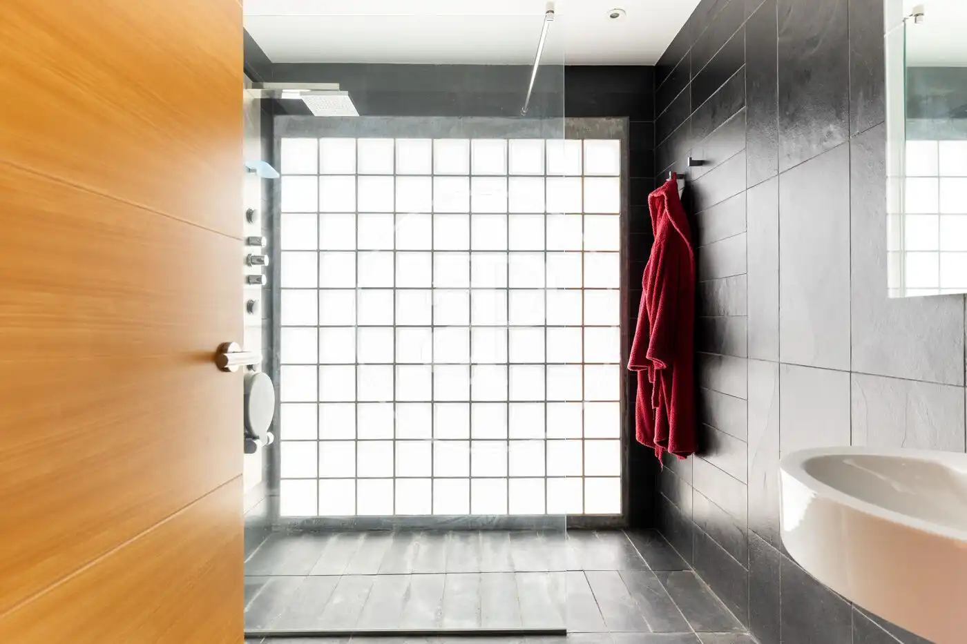 Bathroom of Houses for sale in Sant Cugat del Vallès  with Air Conditioner, Heating and Private garden
