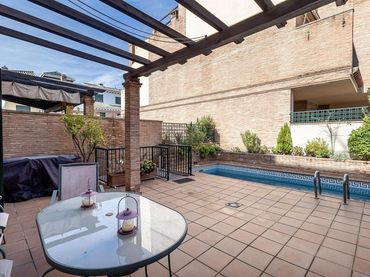 Haus mit Pool zum Verkauf in Calle Doctor López Font 30
