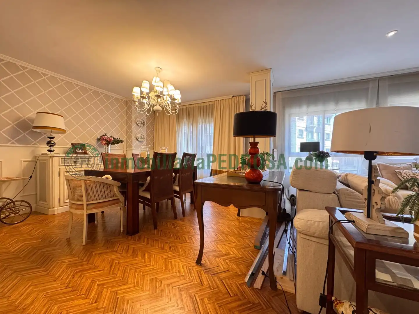 Comedor de Piso en venta en Pontevedra Capital  con Calefacción