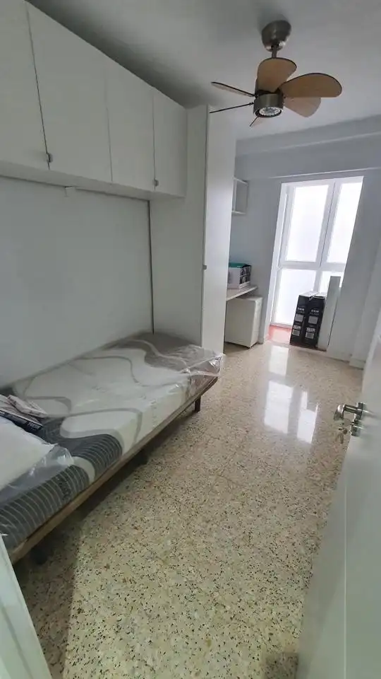 Habitación de Piso en venta en Zaragoza con Trastero y Amueblado