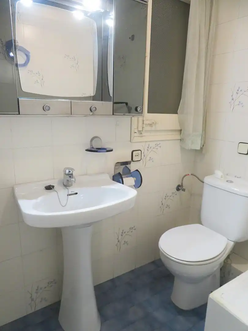 Baño de Piso en venta en Barcelona con Balcón
