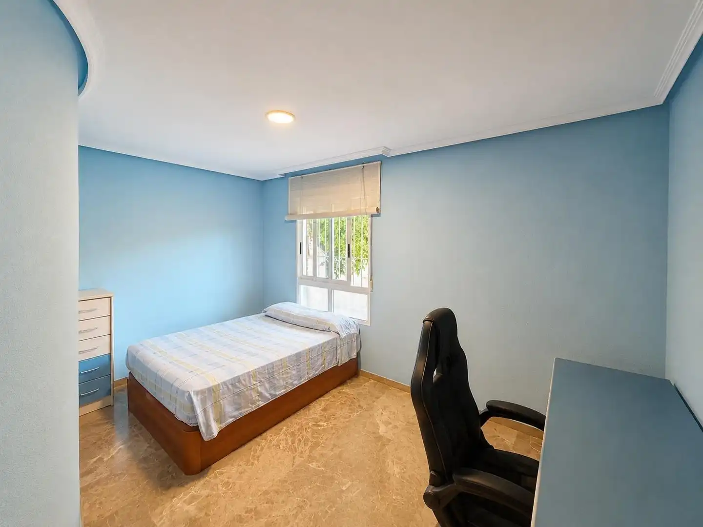 Habitación de Planta baja en venta en Alicante / Alacant con Terraza y Trastero