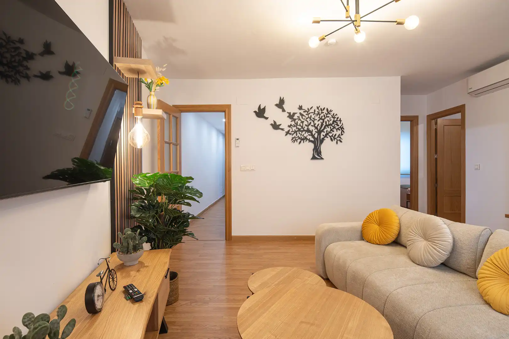 Sala d'estar de Pis en venda en Monachil amb Aire condicionat, Parquet i Moblat