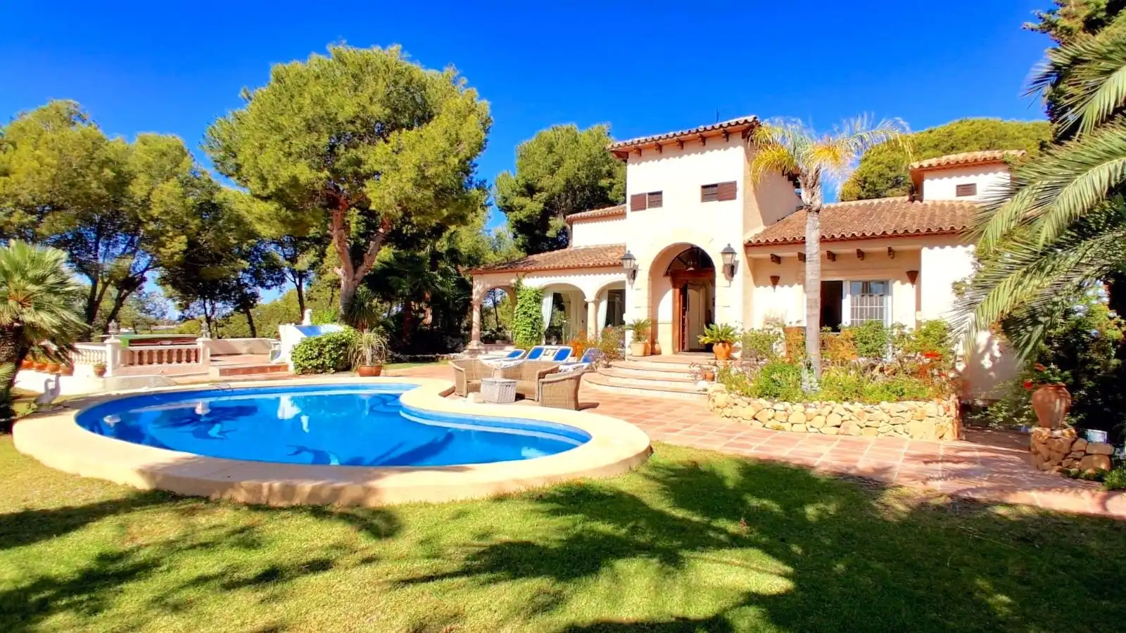Exterior view of Houses for sale in L'Alfàs del Pi  with Air Conditioner, Heating and Private garden