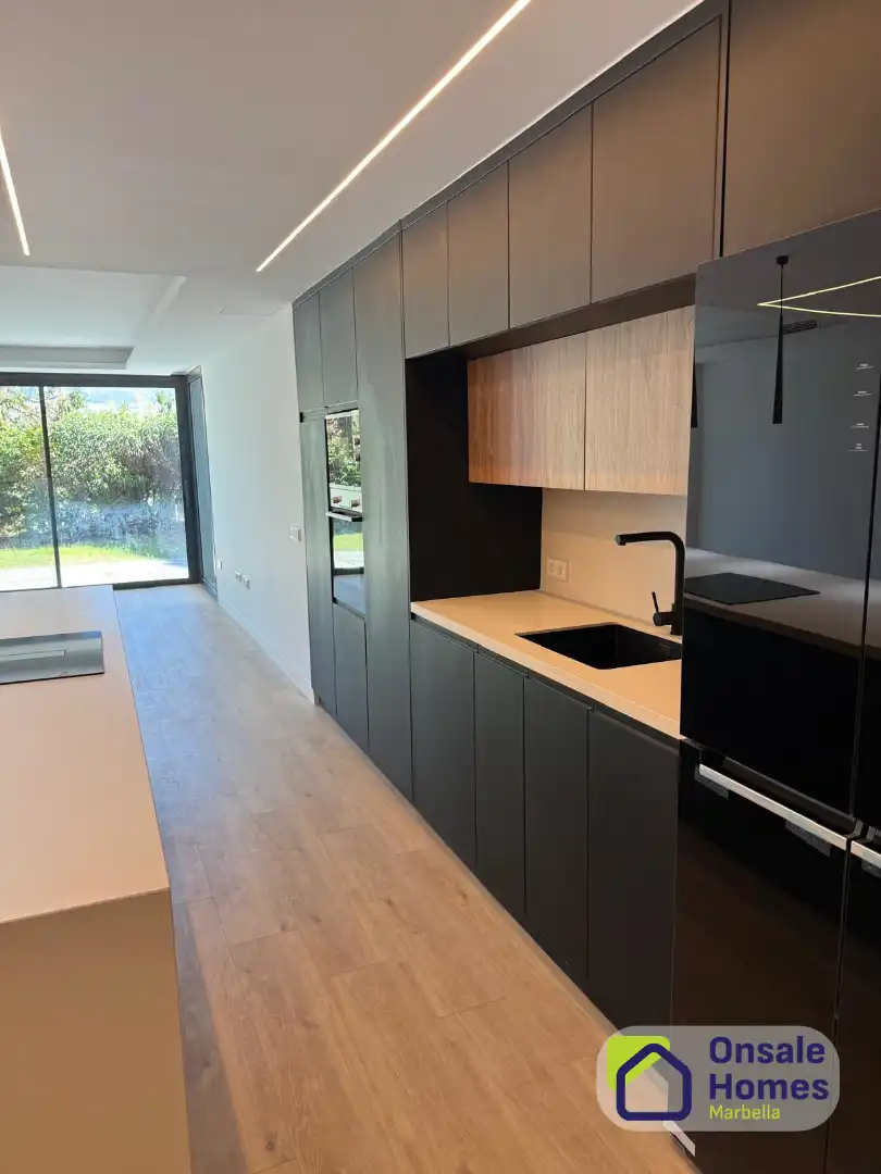 Apartament amb jardí en venda a Nueva Andalucía, imagen 6