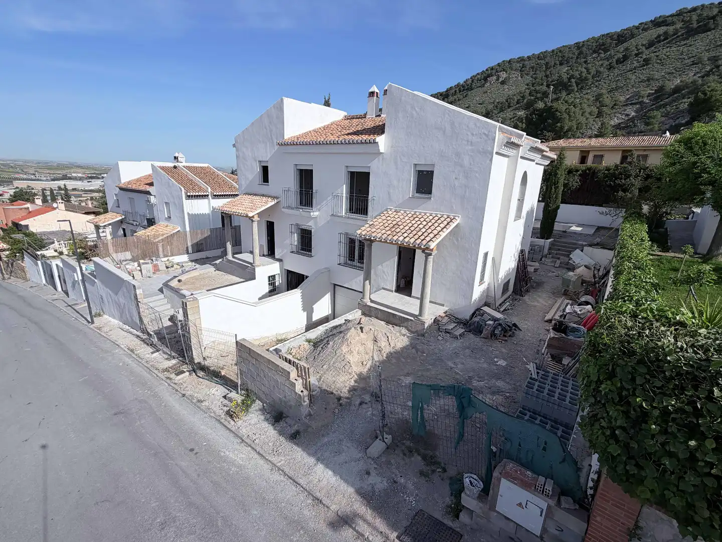 Vista exterior de Casa o xalet en venda en Padul amb Jardí privat, Piscina i Balcó