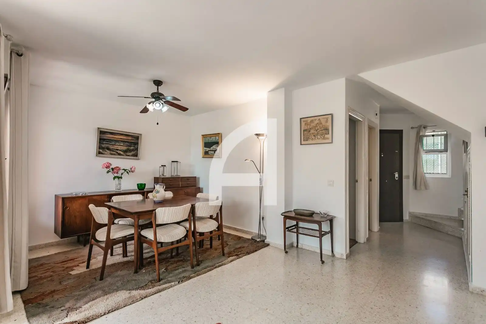 Esszimmer von Einfamilien-Reihenhaus zum Verkauf in Estepona mit Heizung, Terrasse und Schwimmbad