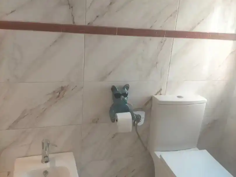 Bany de Casa o xalet en venda en Chiva amb Aire condicionat, Piscina i Balcó
