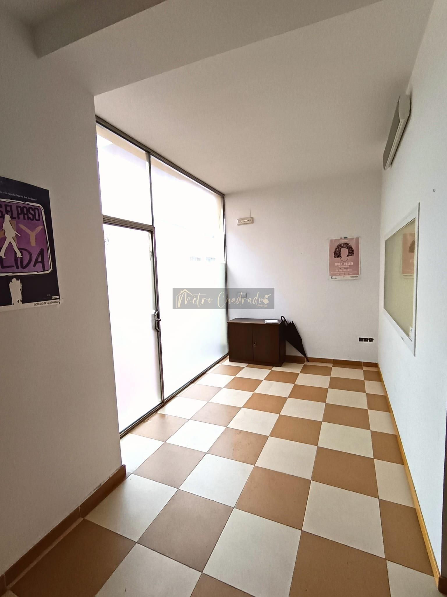 Local de lloguer en Mérida amb Aire condicionat