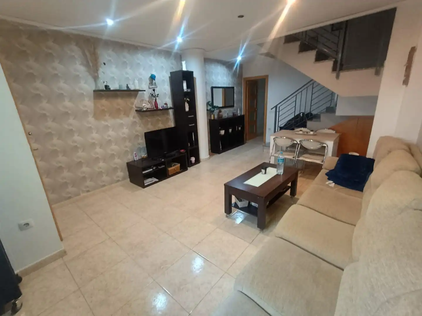 Dúplex en venta en La Pobla Llarga con Aire acondicionado, Calefacción y Trastero