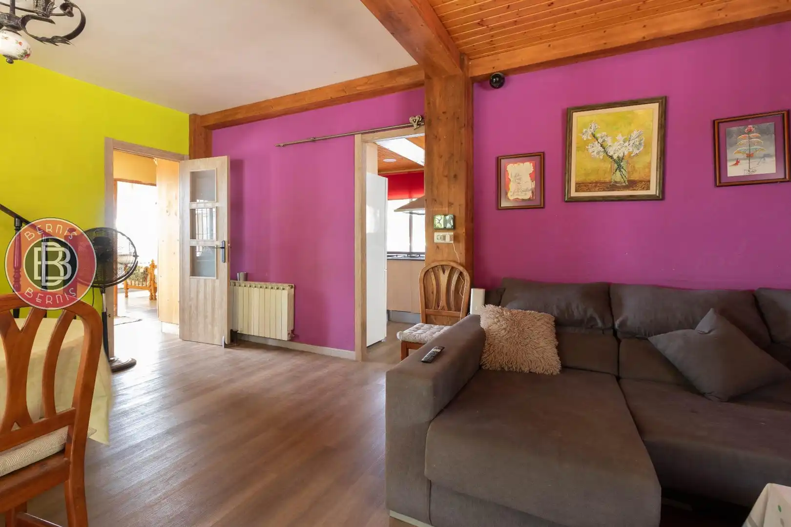 Sala d'estar de Finca rústica en venda en Els Hostalets de Pierola amb Calefacció, Jardí privat i Parquet