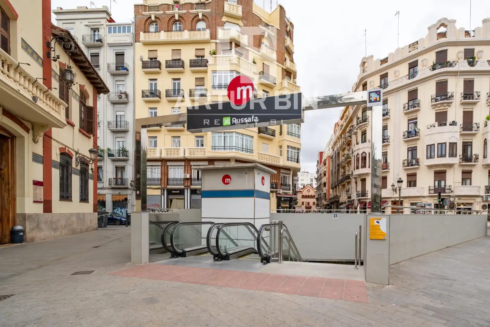 Vista exterior de Local de lloguer en Valencia amb Aire condicionat