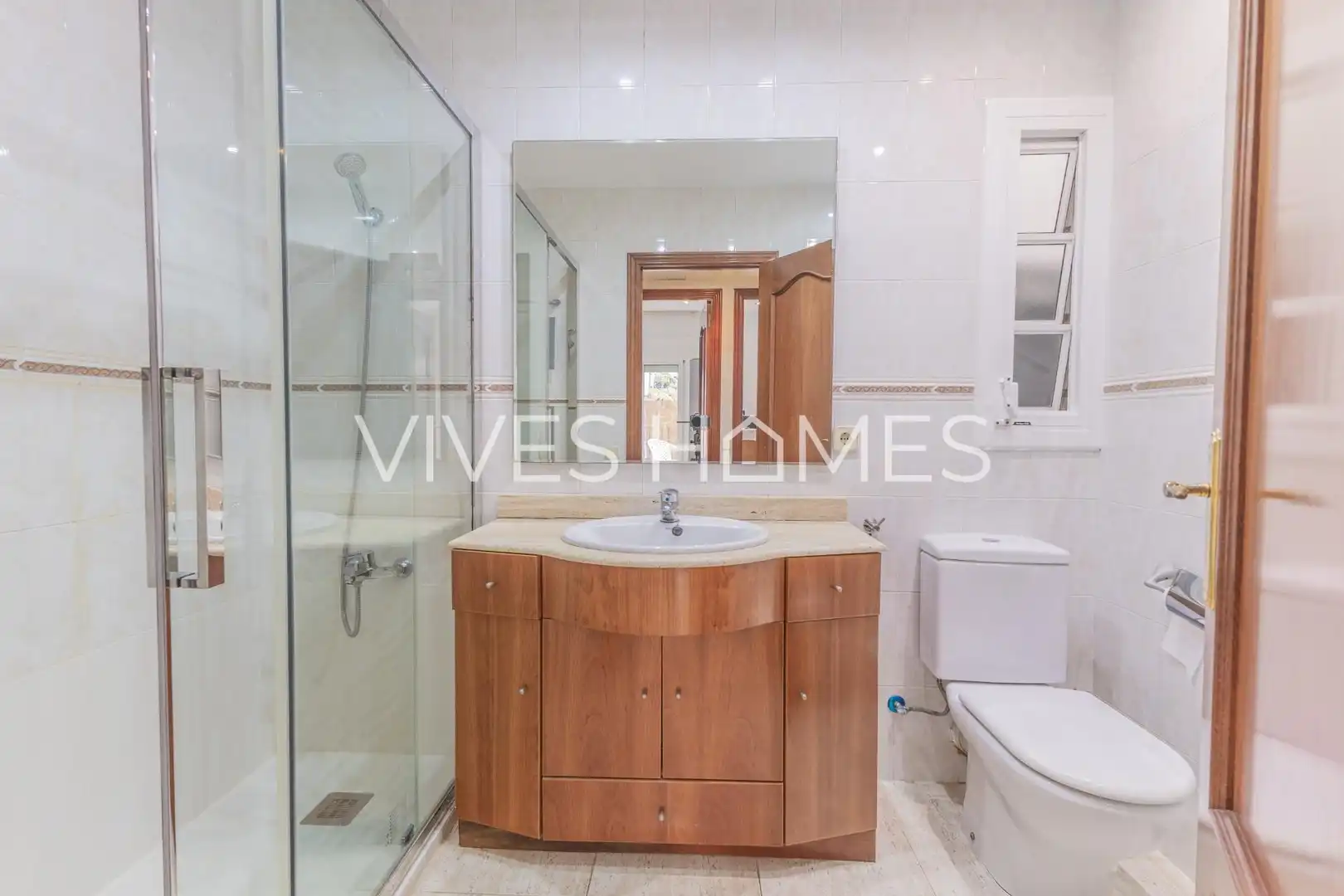 Badezimmer von Wohnung zum Verkauf in Sant Andreu de Llavaneres mit Klimaanlage, Heizung und Terrasse