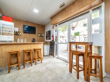 Local comercial en alquiler en Carrer BLANQUERNA