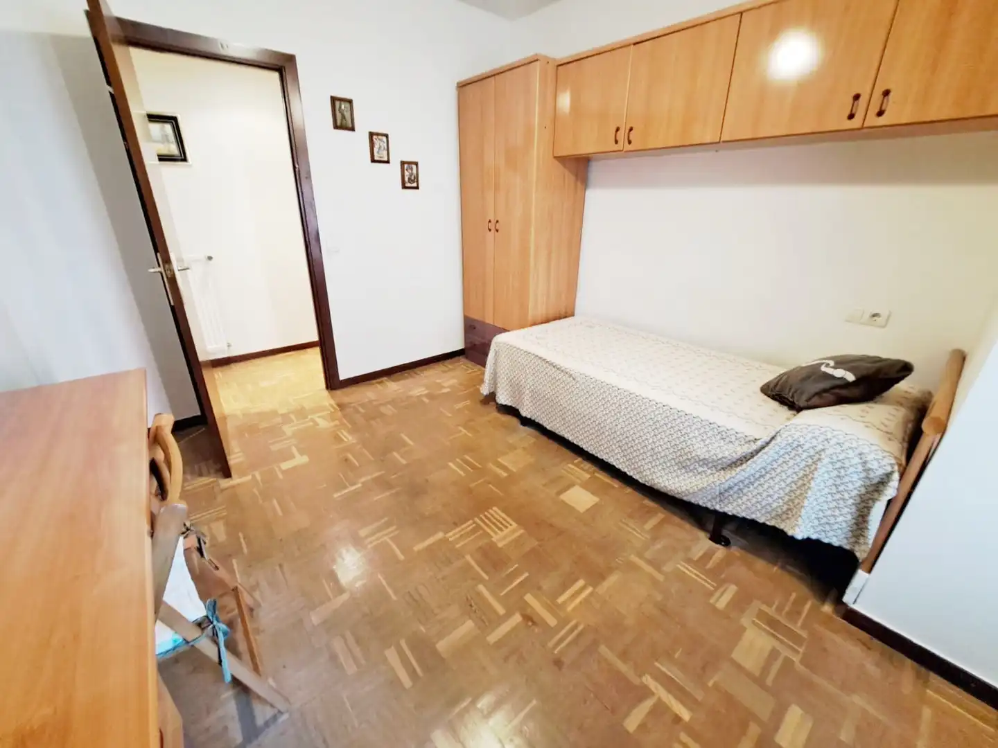 Dormitori de Pis en venda en Vitoria - Gasteiz amb Calefacció, Parquet i Terrassa