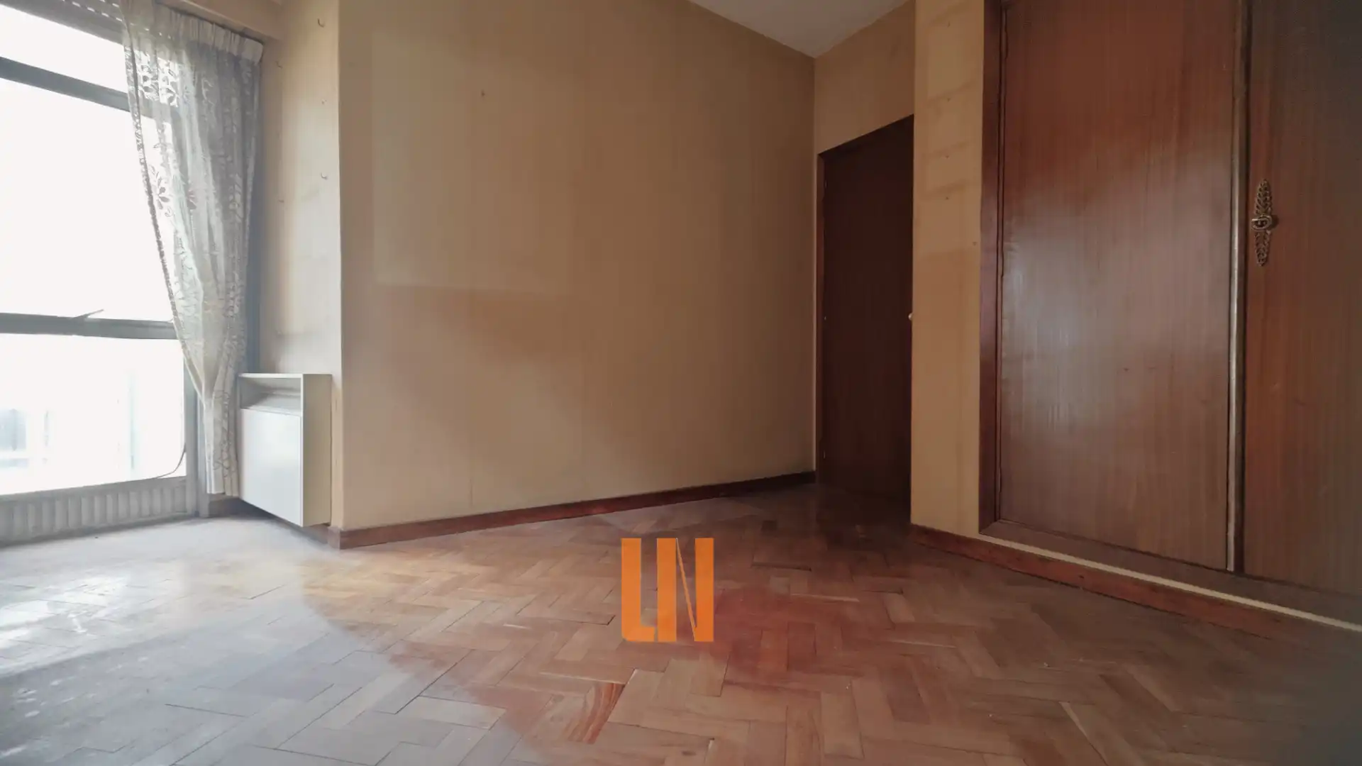 Piso en venta en A Coruña Capital  con Calefacción, Parquet y Internet