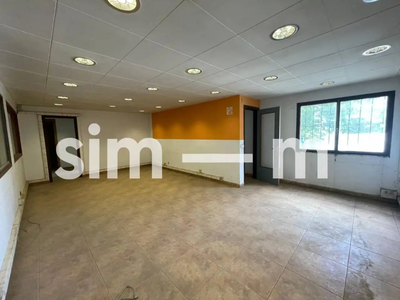 Industrial buildings for rent in Vic