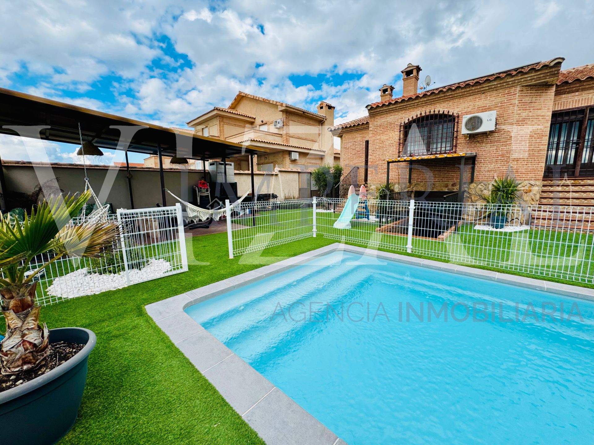 Swimming pool of House or chalet for sale in Cobisa  with Air Conditioner, Heating and Private garden