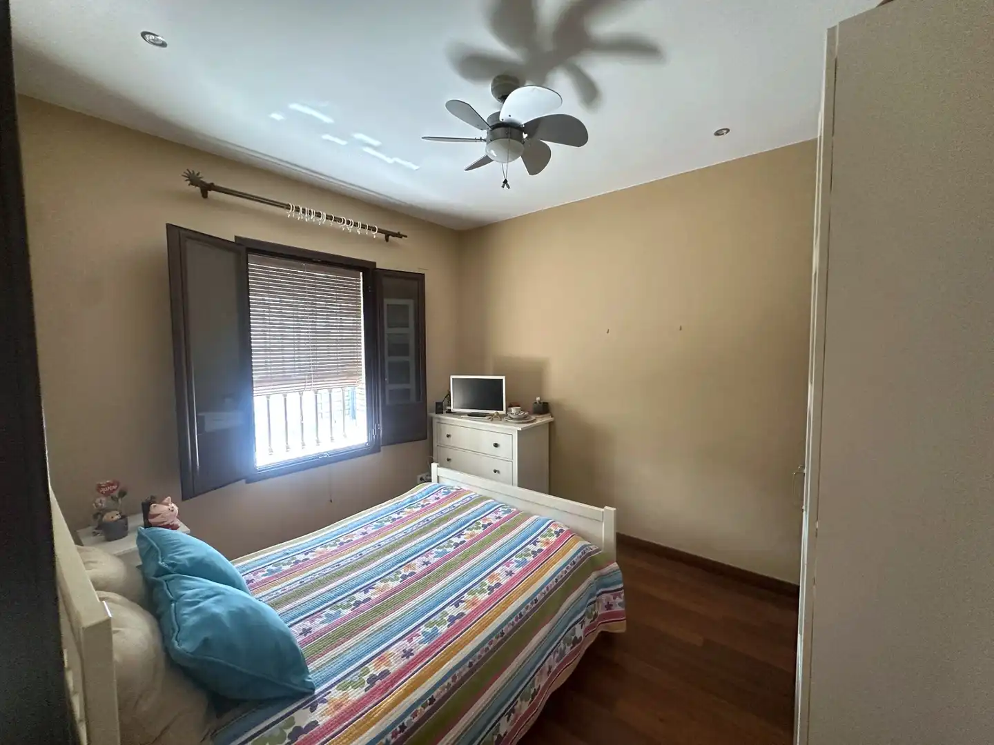 Dormitori de Casa o xalet en venda en Camas amb Aire condicionat, Parquet i Terrassa