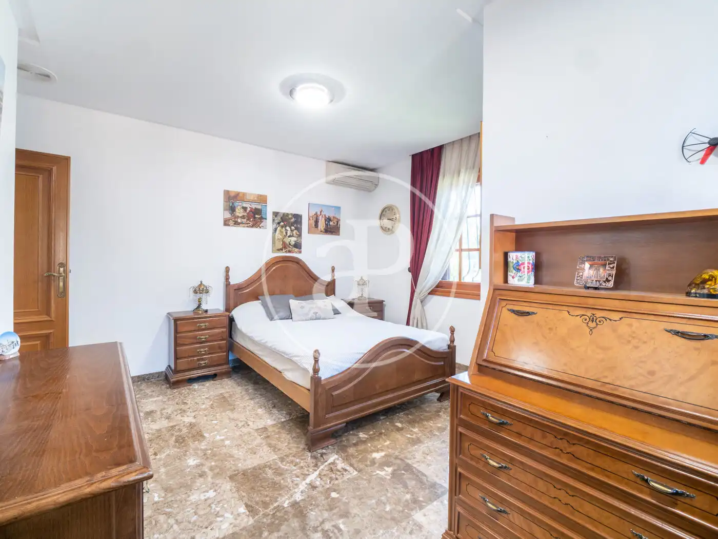 Habitación de Casa o chalet en venta en Godella con Aire acondicionado, Calefacción y Jardín privado