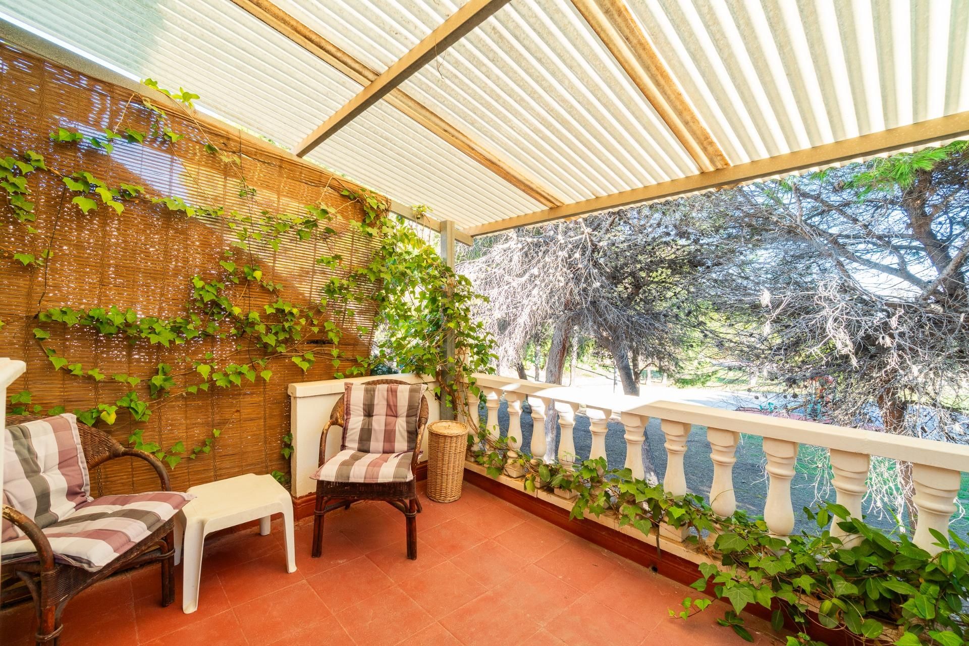 Terrasse von Einfamilien-Reihenhaus zum Verkauf in Torrevieja mit Klimaanlage, Terrasse und Schwimmbad