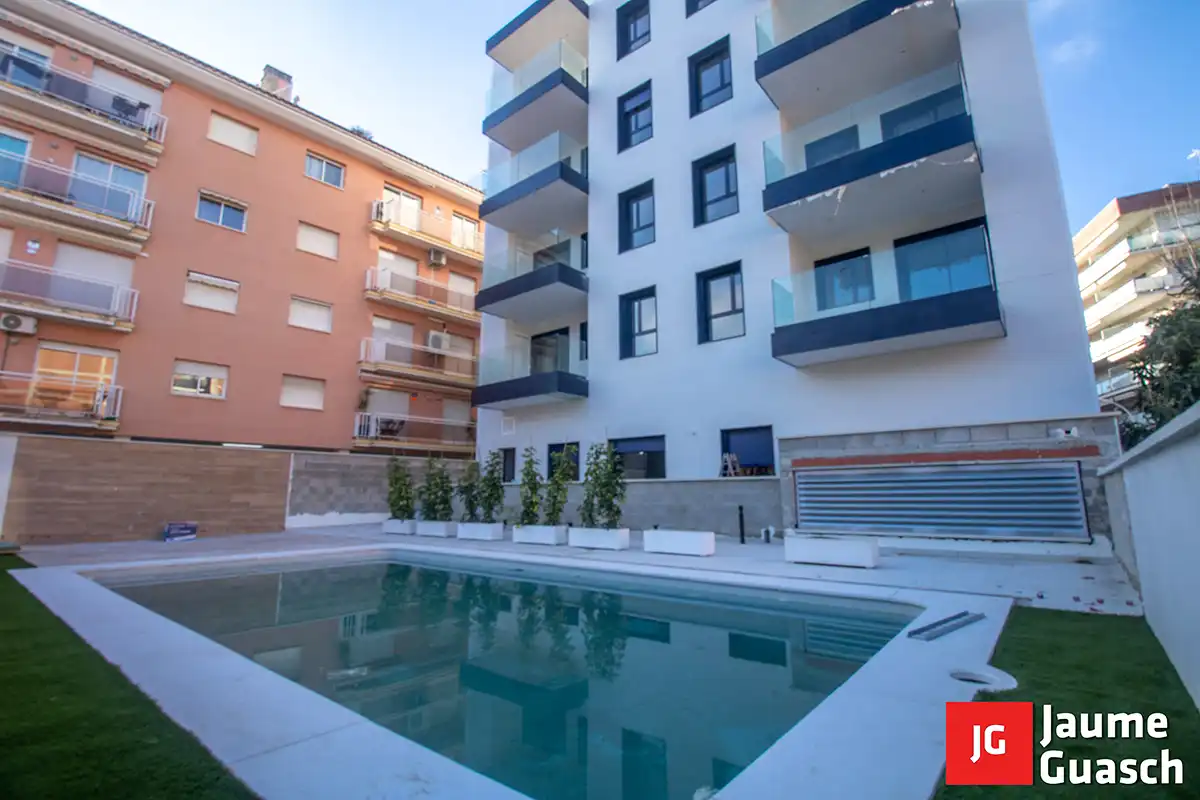 Piscina de Ático en venta en Torredembarra con Calefacción, Parquet y Terraza