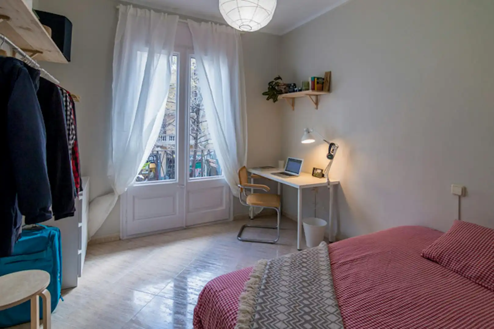 Habitación de Piso para compartir en Barcelona con Calefacción, Amueblado y Lavadora