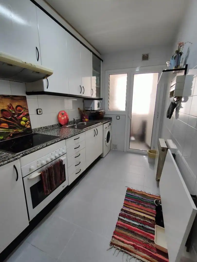 Cocina de Piso en venta en Terrassa con Calefacción y Balcón