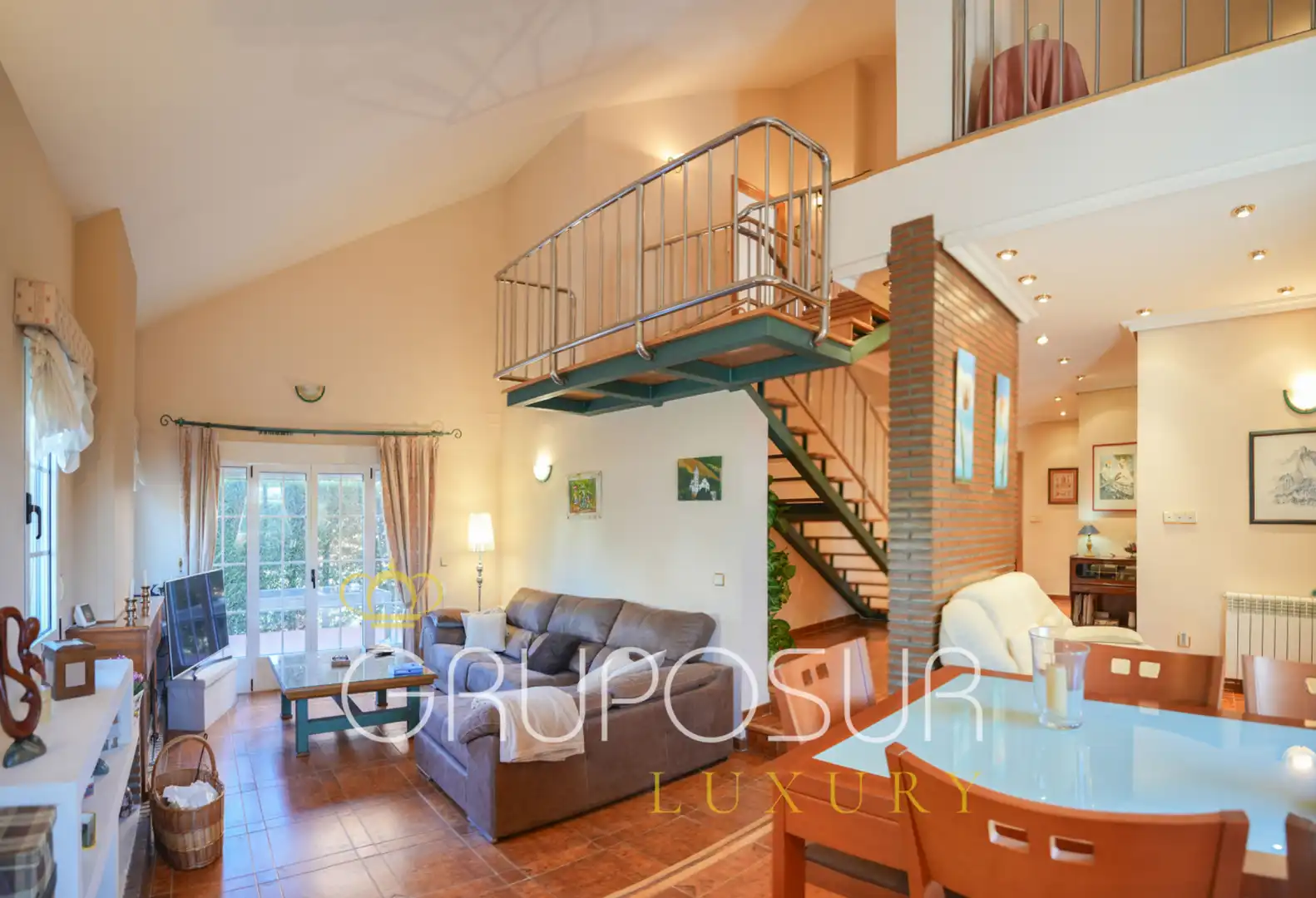 Sala de estar de Casa o chalet en venta en Boecillo con Calefacción, Jardín privado y Parquet