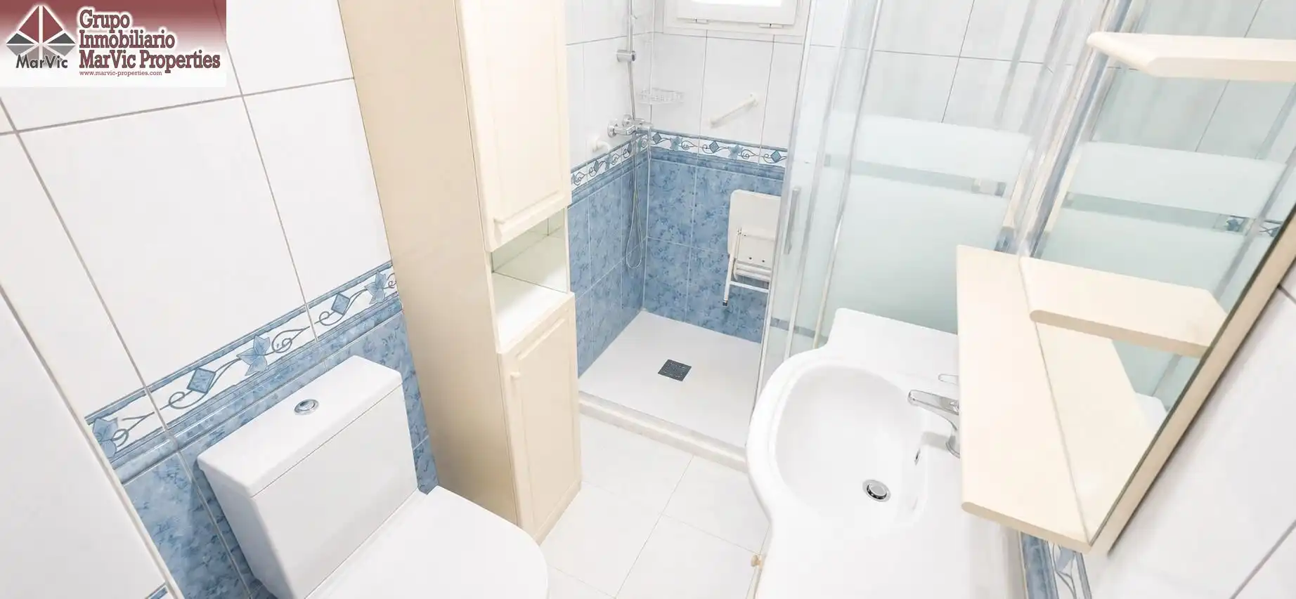 Bathroom of Flat for sale in Benidorm  with Community pool