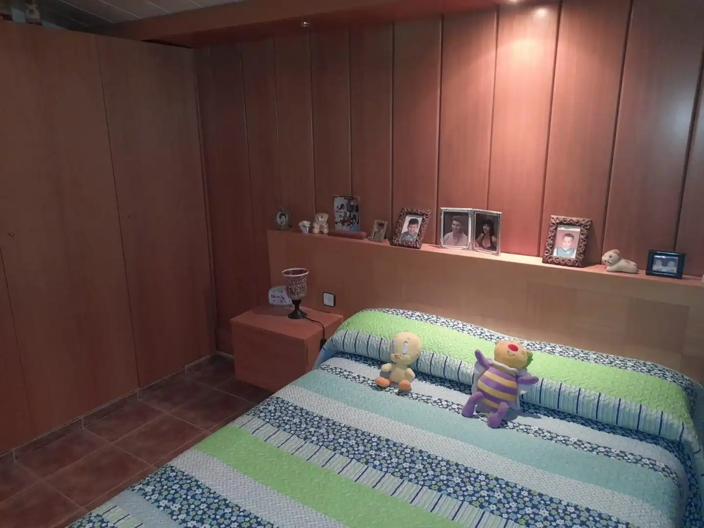 Dormitori de Casa o xalet en venda en Flix amb Jardí privat, Terrassa i Traster