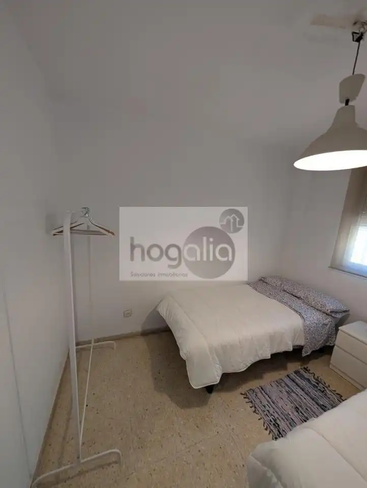Habitación de Planta baja en venta en Sevilla con Amueblado