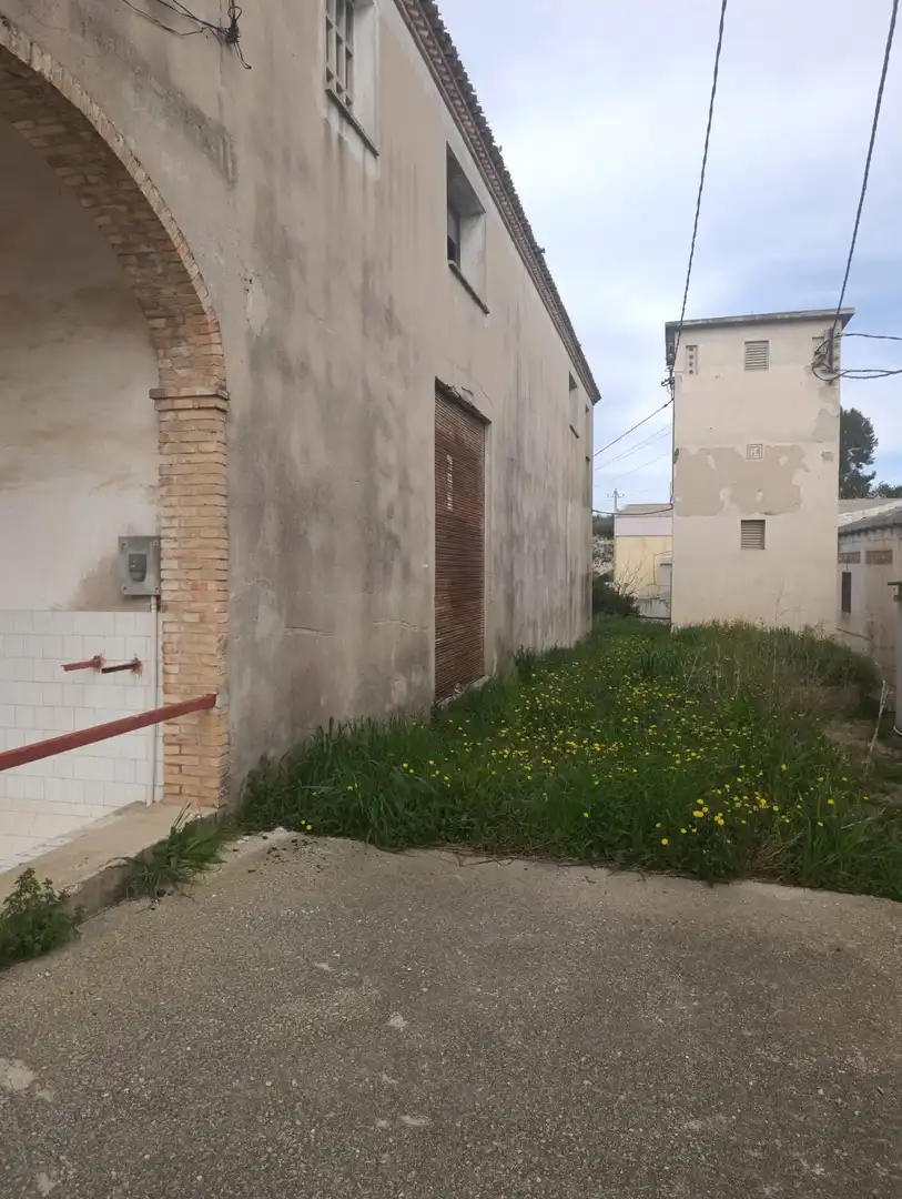 Nau industrial en venda en Albaida
