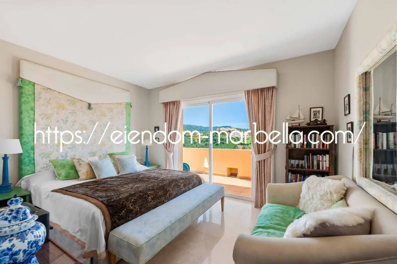 Schlafzimmer von Maisonette zum Verkauf in Marbella mit Klimaanlage, Terrasse und Abstellraum