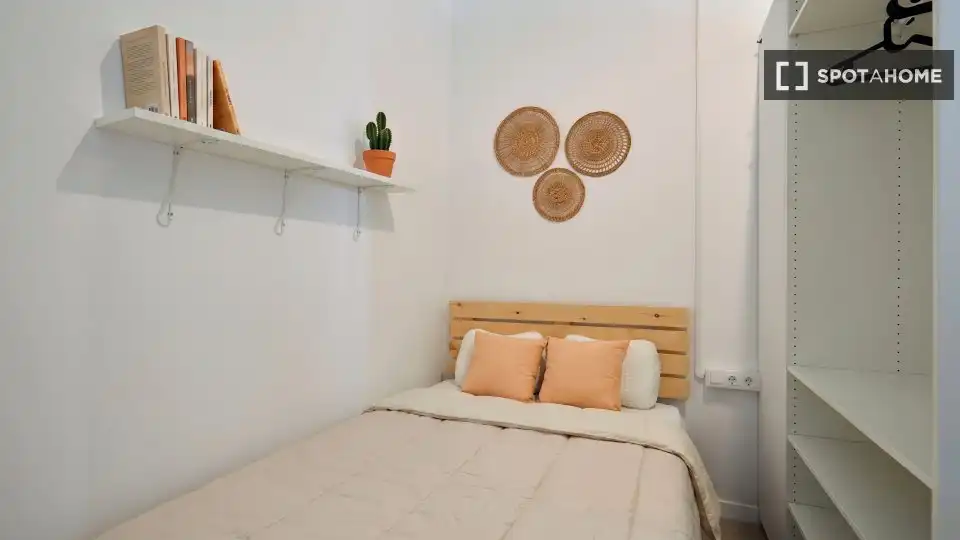 Schlafzimmer von Wohnung zur Miete in Barcelona mit Klimaanlage, Heizung und Möbliert