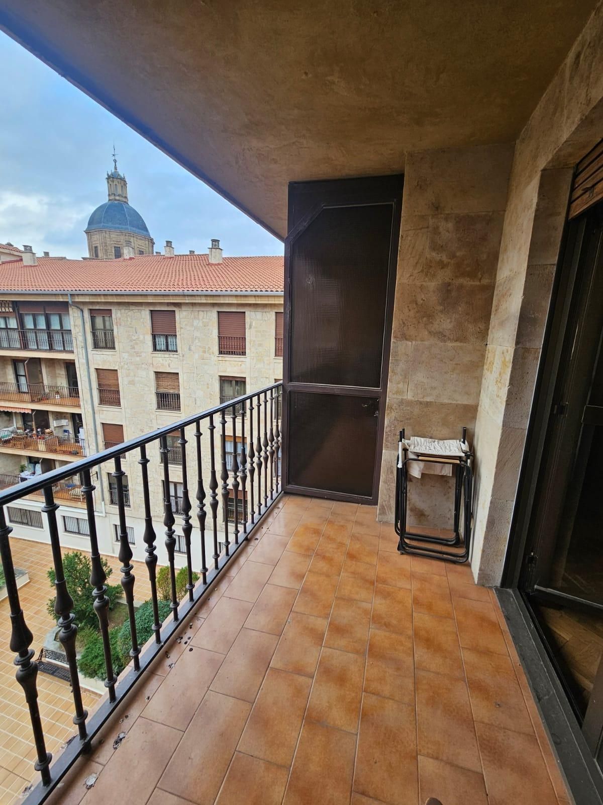Balcony of Flat for sale in Salamanca Capital  with Heating, Parquet flooring and Storage room