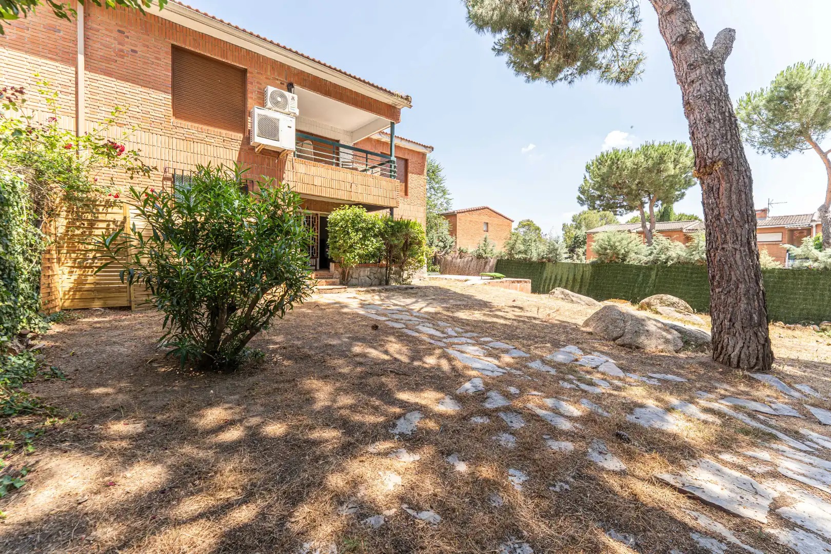Jardí de Pis en venda en Hoyo de Manzanares amb Calefacció, Jardí privat i Parquet