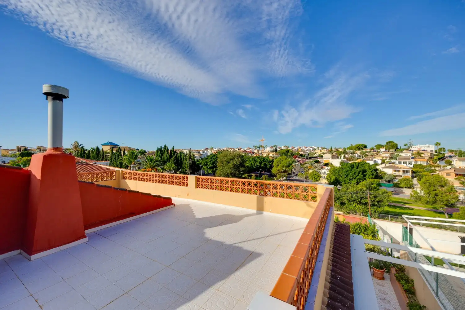 Terraza de Casa adosada en venta en Torrevieja con Aire acondicionado, Calefacción y Jardín privado